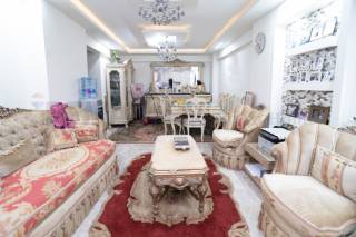 شقة للبيع محرم بك متفرع من شارع الحديني