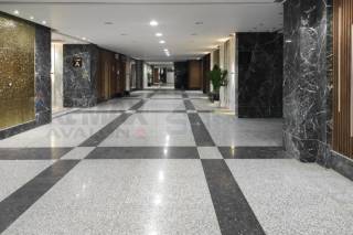 مكتب مرخص إداري للبيع في كومباوند بسابا باشا