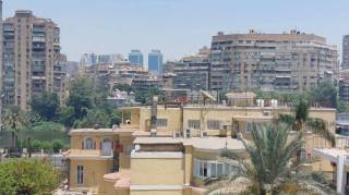 شقة متميزة خطوات لكورنيش النيل بالعجوزة