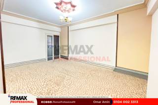 شقة للبيع 155 متر كامب شيزار ش بورسعيد واجهه بحر