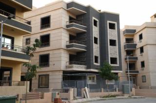 شقه 3 غرف للبيع في التجمع الخامس استلام فوري