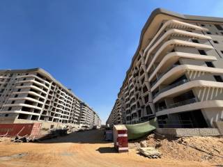 شقه استلام فوري بقسط شهري 25 الف ارضي بجاردن