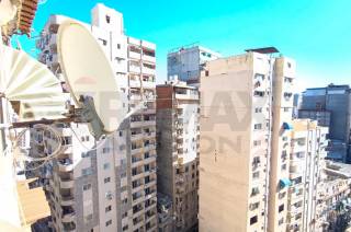 شقة للبيع 198 متر سان ستيفانو علي البحر مباشر