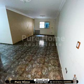 شقه للبيع 210 متر سموحه ش توت عنخ امون
