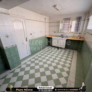 شقه لقطه للبيع 200 متر كفر عبده شارع ابراهيم راجي