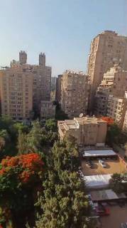 شقه للإيجار ق ج فاضيه في الدقي قرب نادي الصيد