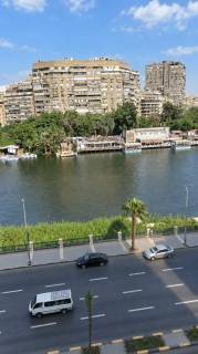 مكتب 400م علي النيل مباشره في العجوزه مرخص اداري للايجار