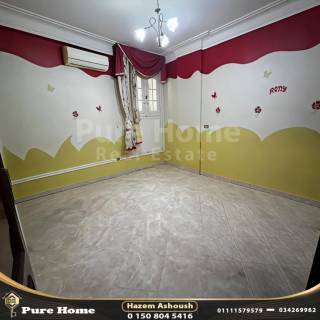 بمصطفي كامل شارع ابو قير مباشر مسجله شهر عقاري